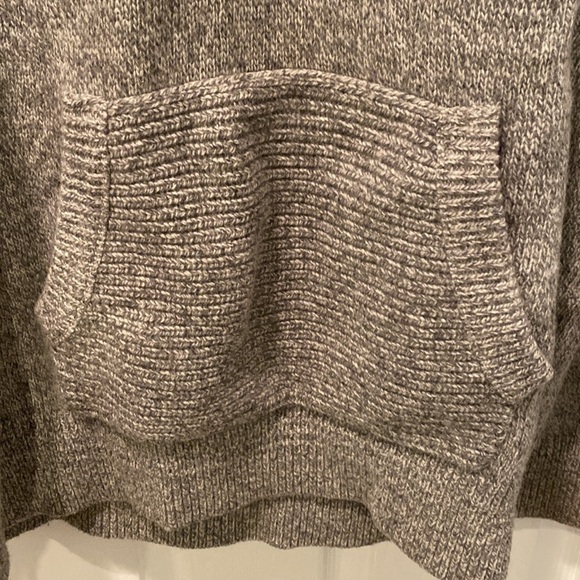 Men’s Tommy Hilfiger Sweater - Picture 2 of 9